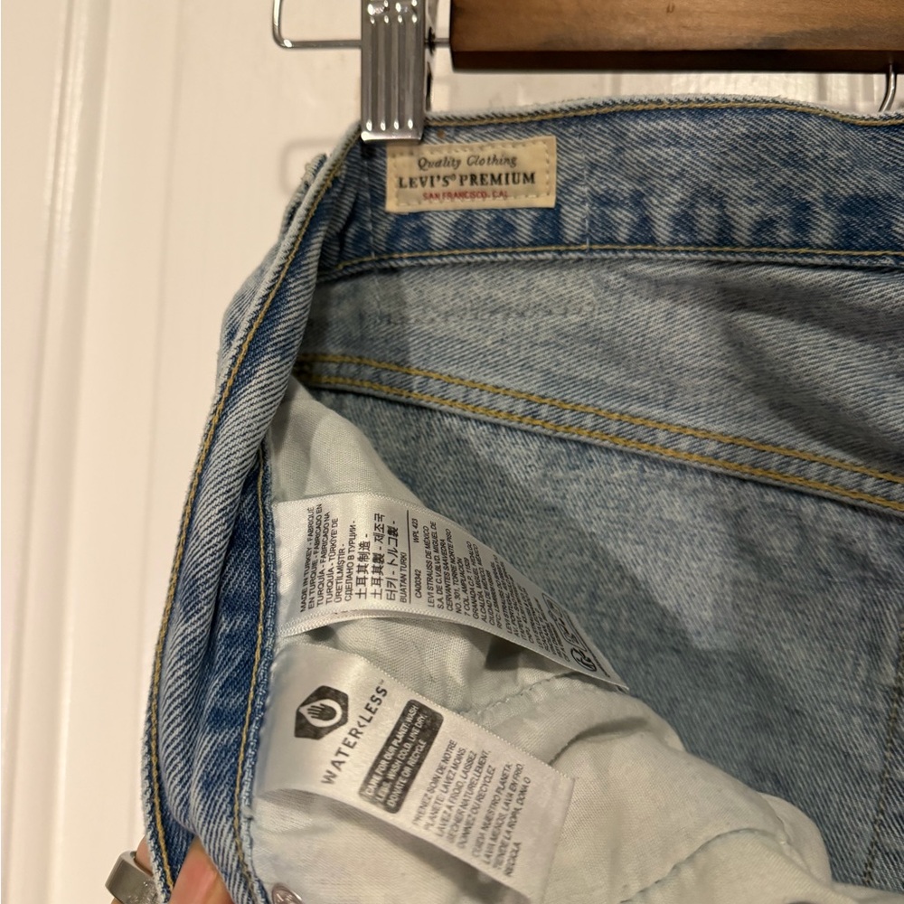 Levi's 501 women's jeans, light blue, size W32 L30 - Picture 9 of 10